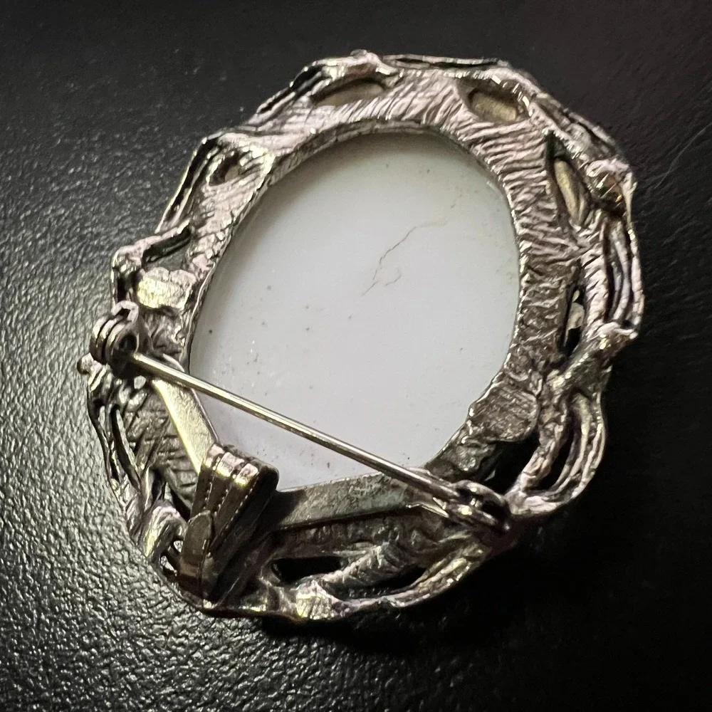 Estate vintage hand